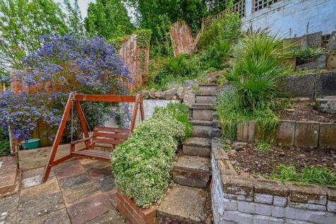 23 Cann Hall Drive-04.jpg