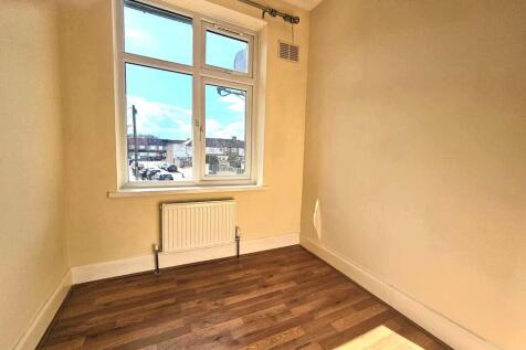 5b7269d6-932c-448...