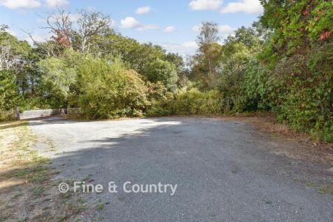 Driveway/Parking