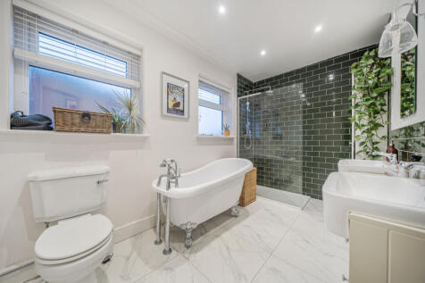 1384445-6-69249dc...