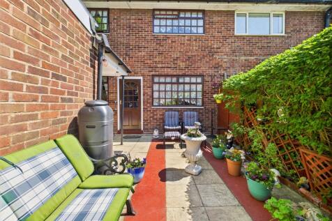 CAM05192G0-PR0075-STILL017