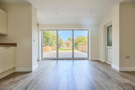 High Bank, Station Road 10.jpg