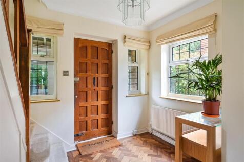 WOODCOTE HURST, 19-52.jpg