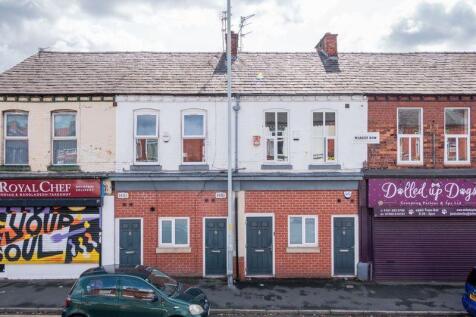 *** AVAILABLE SEPTEMBER *** A beautifully presented one-bedroom furnished apartment located on a highly sought-after road in Stockport. South facing with big windows, make this a bright flight. This s