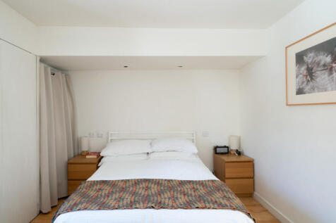 304176 - FLASK-WALK-40.jpg