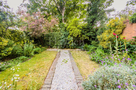 3 bedroom End Terrace for sale