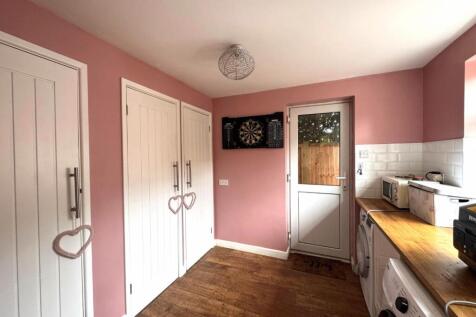 WhatsApp Image 2025-06-10 at 11.38.18_d80120bc.jpg