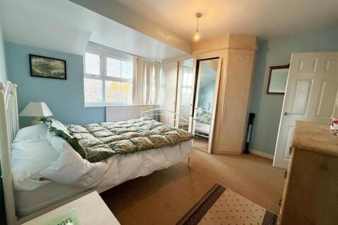 23 Mill Farm Close (16).jpeg