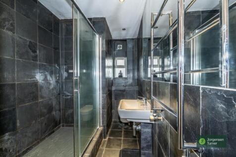 Shower Room .jpg