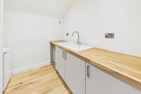 CAM04916G0-PR0180-STILL030 (1).jpg