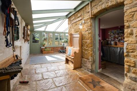 The Old Post Office, Hill Road