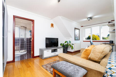 5 bed, 5 bath Detached in Glasgow - Photo 45