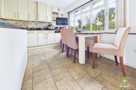 CAM01543G0-PR0169-STILL007