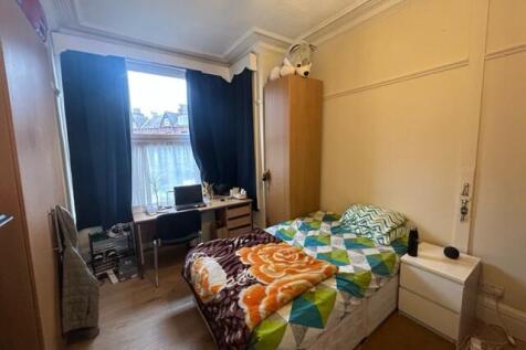 6 Bedroom Terraced in LS6 1HU