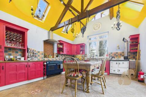 KITCHEN BUNGALOW