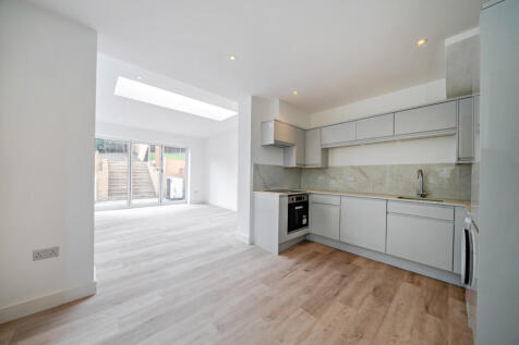 Kitchen/Reception