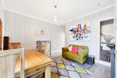 CAM05192G0-PR0144-STILL010