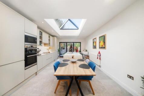 Open Plan Kitchen/Dining/Family Room