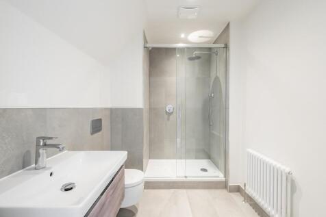 4 bed, 3 bath Penthouse in Edinburgh - Photo 13