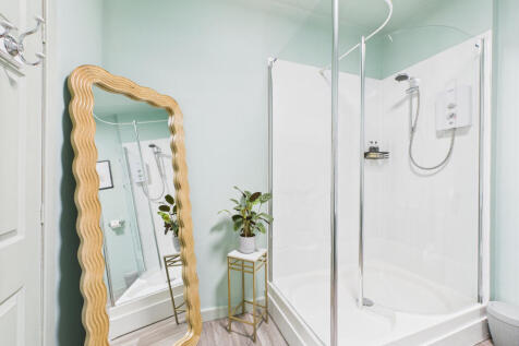 CAM03185G0-PR0112-STILL006