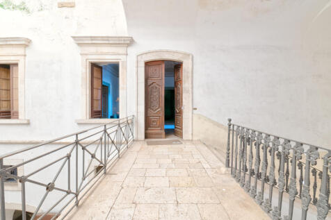 30_palazzo_casamassima_raro_realty