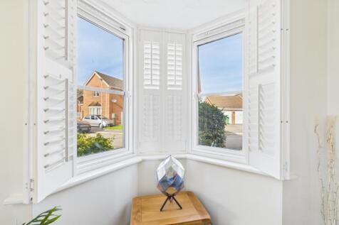 EweMove - Spalding - Shearers Drive - Living Roo