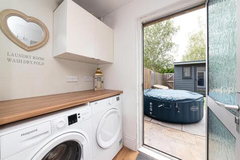 36 Fairfax Road (12).jpg