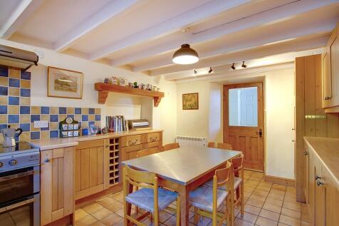 Dining kitchen
