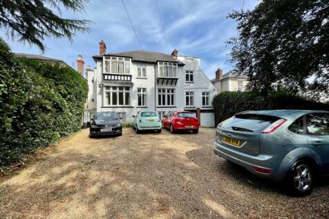 3 bed flat to rent Castle Hill Terrace, Maidenhea