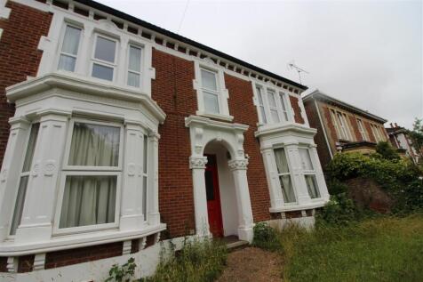 3 Bedroom Flat in SO15 5AF