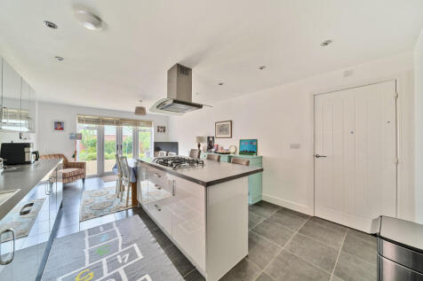 1295482-14-682dce...