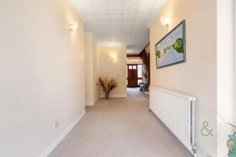 Catherine Drive, Hern Crabtree (17).jpeg