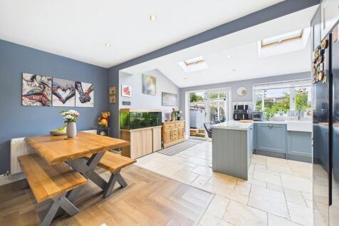 Open Plan Family ...
