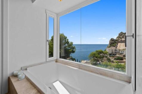 16-port andratx-Hamptons-Style Sea-View Beach House-kaufen-badewanne