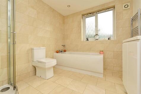 Bathroom / WC: