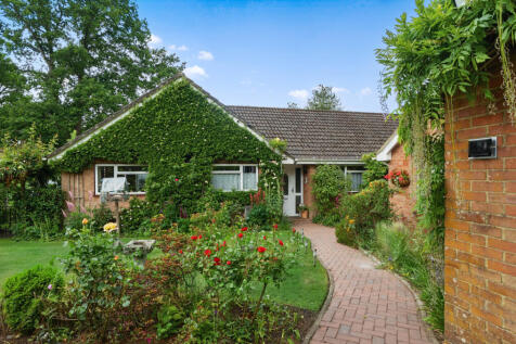 1300549-15-683706...