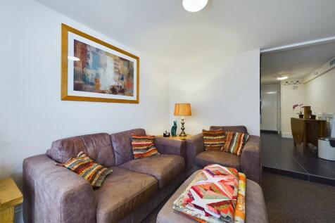 CAM01085G0-PR0447...