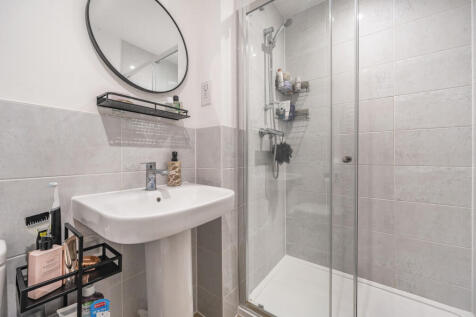 1363027-15-68ecf5...