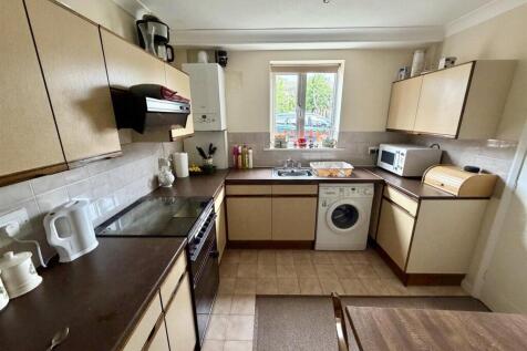 Bramleys Estate Agents - John Booth Close - Robert