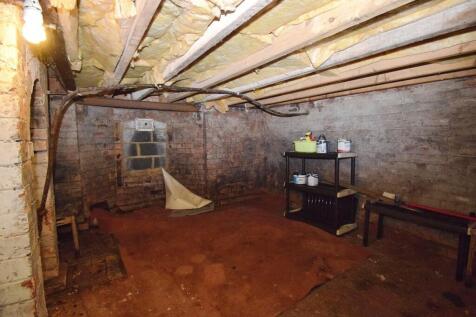 12 Livingstone St...