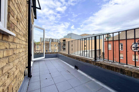 PRIVATE TERRACE WITH FAR REACHING VIEWS | DIRECTLY OPPOSITE DALSTON JUNCTION STATION | LARGE DOUBLE BEDROOM WITH TRIPLE OVERSIZED WINDOWS | OPEN PLAN KITCHEN / DINING / LIVING SPACE | SHOWER ROOM | FR