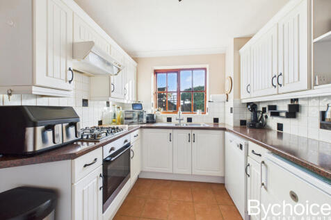 CAM05454G0-PR0090-STILL006