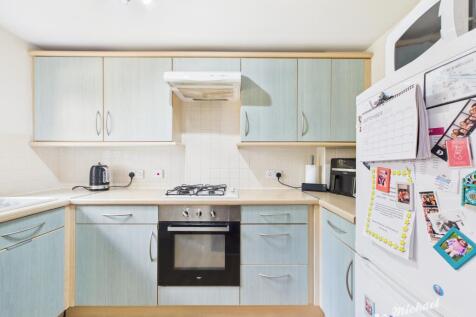 CAM02773G0-PR0353-STILL010