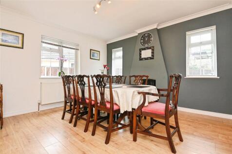 Dining Room/Bedroom6