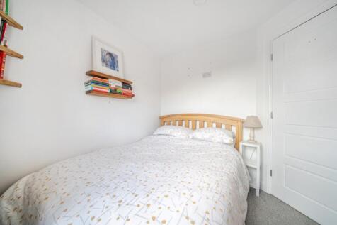 1296166-28-682cb1d0d8fb2-ARW