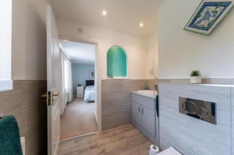 14 Trafalgar Close-021.JPG