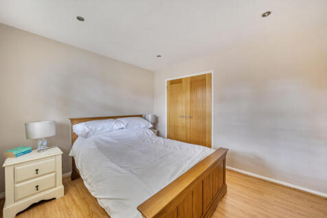 1373867-19-6903a6...