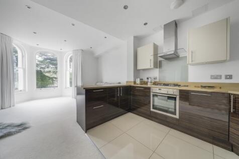 Kitchen/Reception Ro
