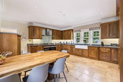 8 bed, 7 bath Detached in Glasgow - Photo 17