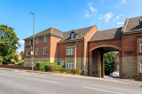 2 Bedroom Flat in WF8 2GN
